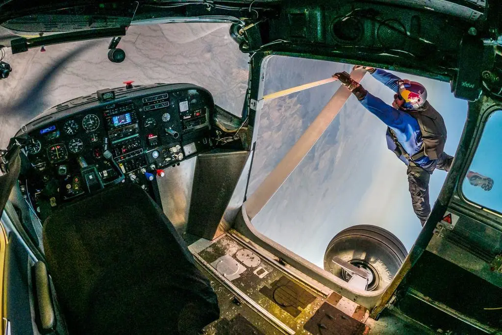 intercambio avionetas vía redbullMEX
