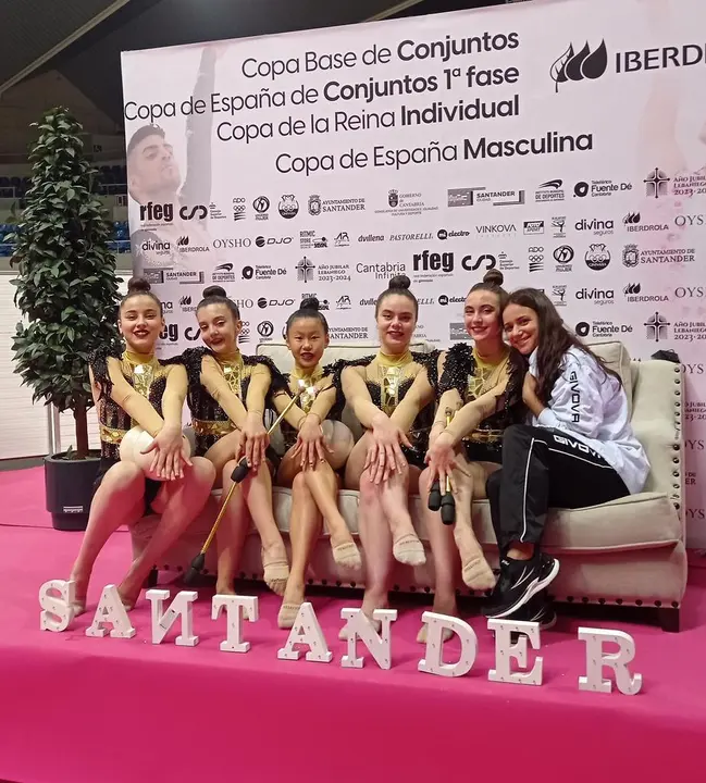Gimnastas del Rítmica Mapecca