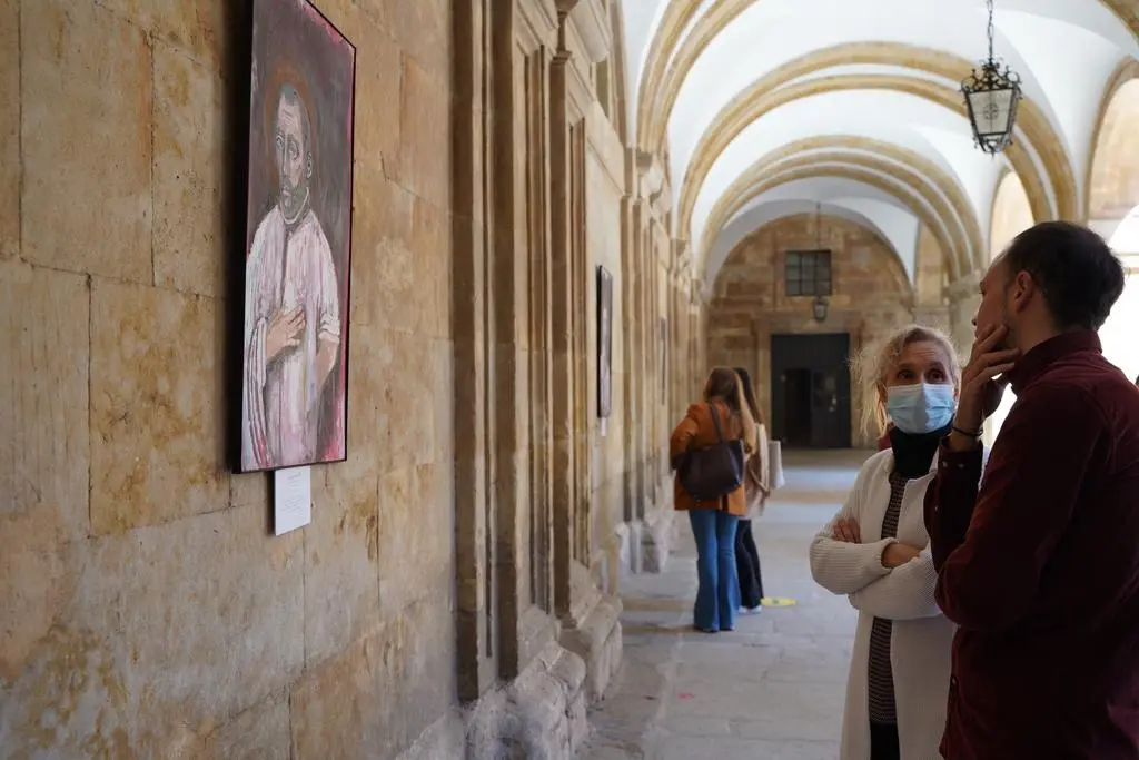 Exposición "Mysterium" en el Claustro Barroco de la UPSA, en Salamanca