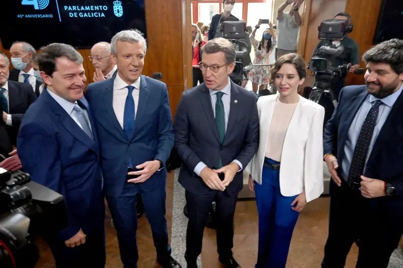 Fernández Mañueco en la toma de posesión de Alfonso Rueda con otros líderes del PP
