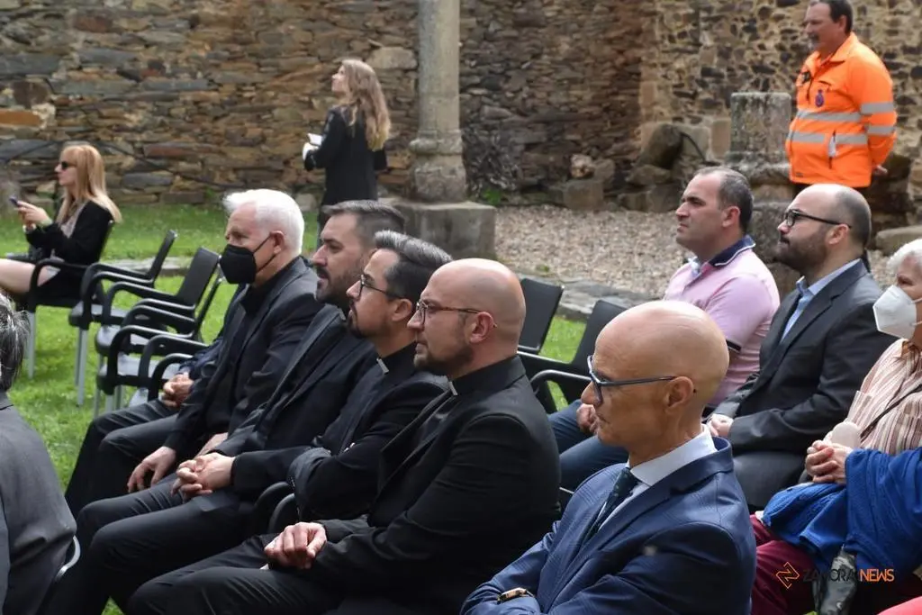 Inauguración SAUS exposición de arte religioso (7)