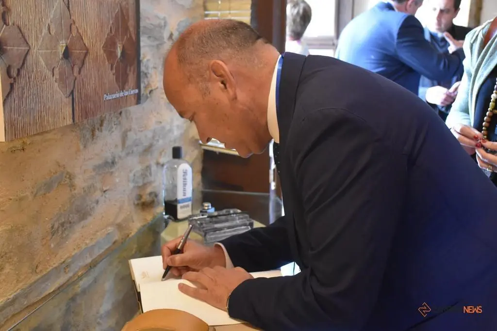 Inauguración SAUS exposición de arte religioso (22)