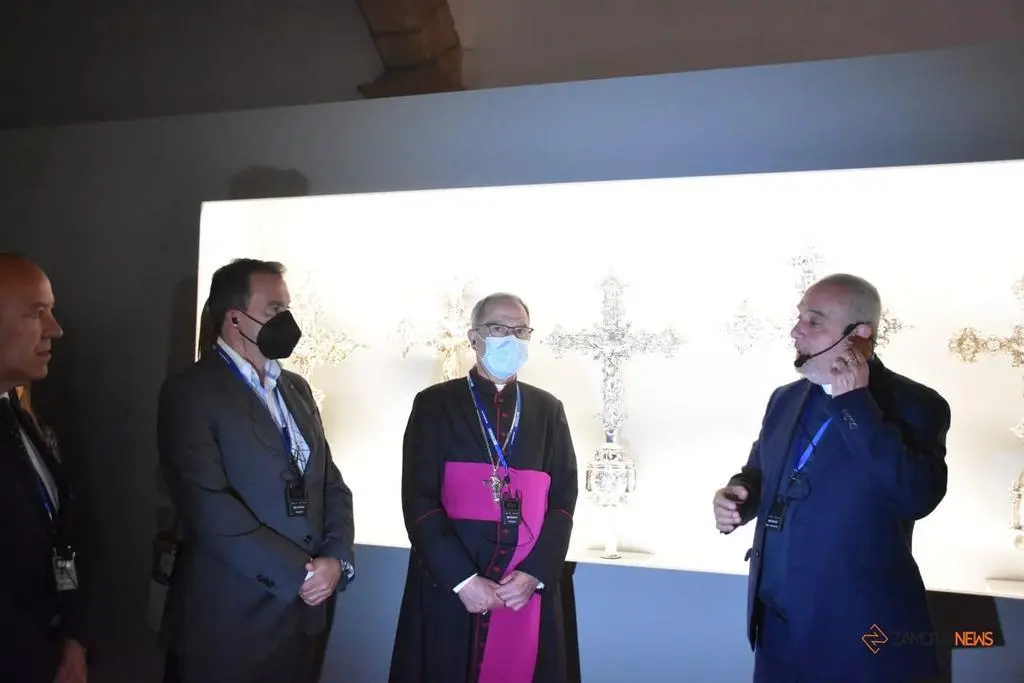 Inauguración SAUS exposición de arte religioso (26)