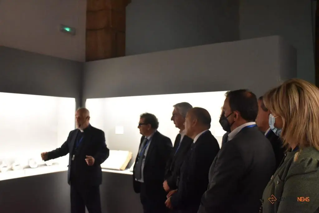 Inauguración SAUS exposición de arte religioso (28)