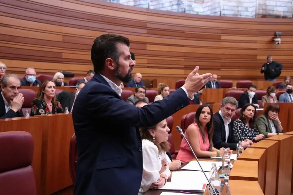 Luis Tudanca ante las Cortes de Castilla y León