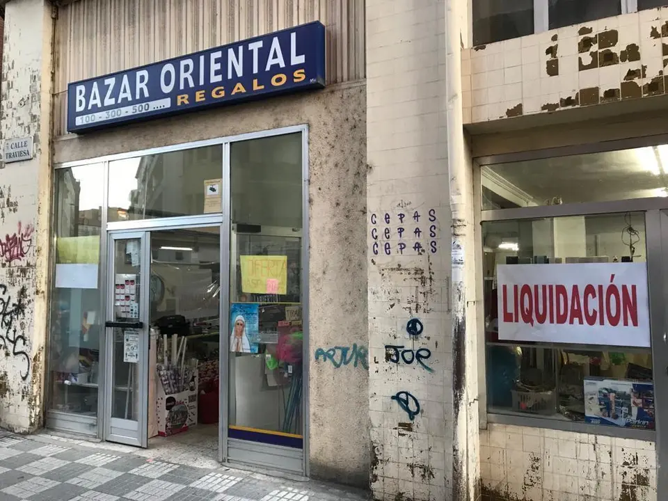 Liquidación en el bazar oriental de la calle Traviesa