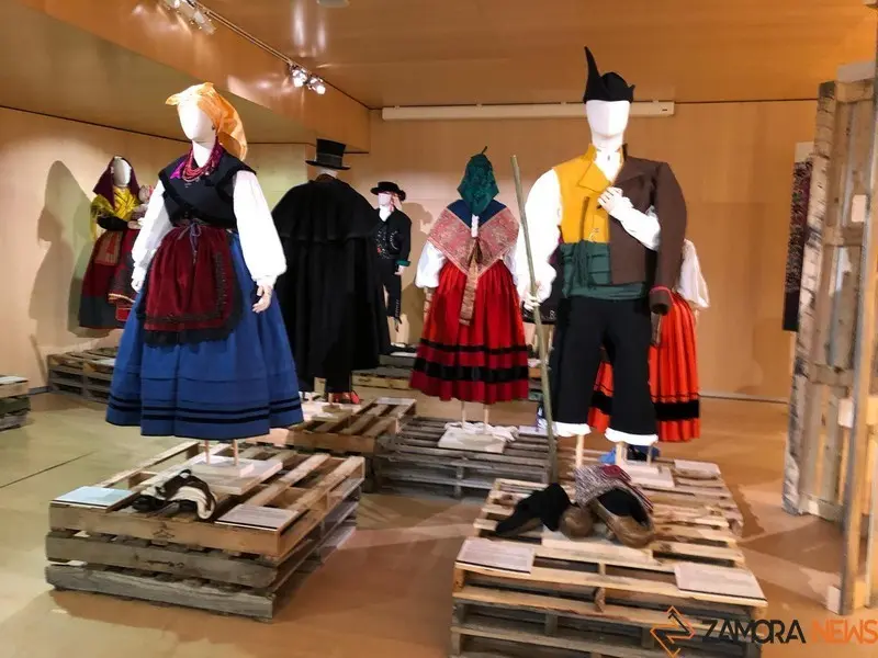 12INDUMENTARIATRADICIONAL 