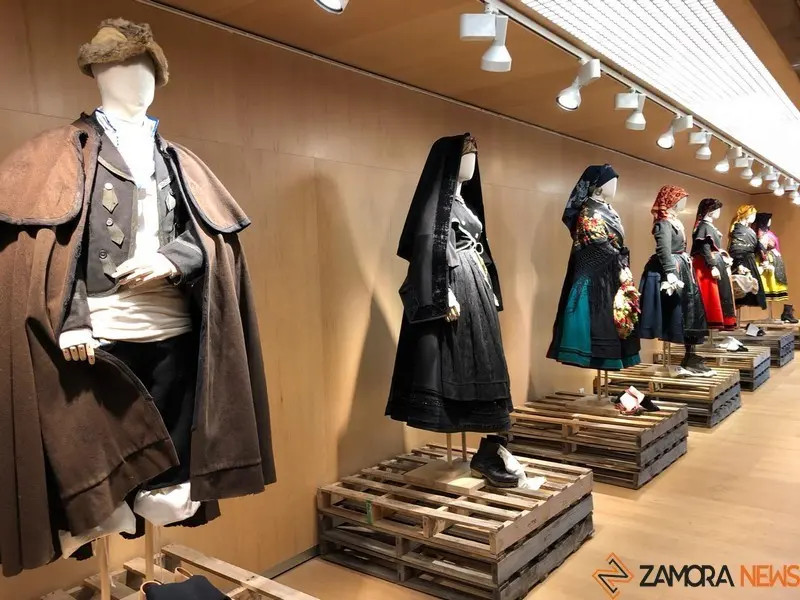 16INDUMENTARIATRADICIONAL 