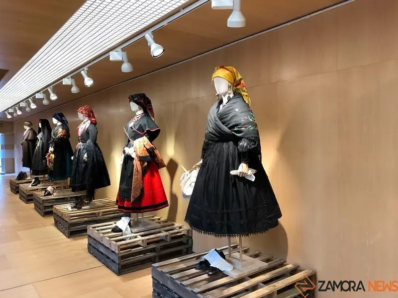 18INDUMENTARIATRADICIONAL 