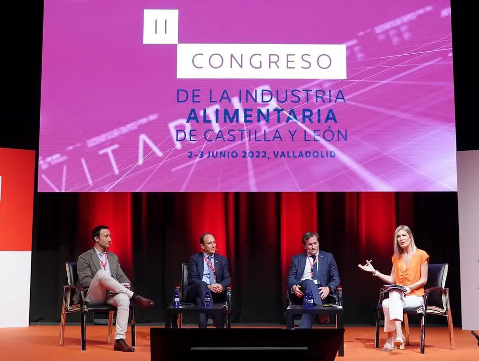 Mesa sobre sostenibilidad