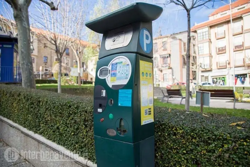 M&aacute;quina de la ORA en Benavente. Foto Interbenavente