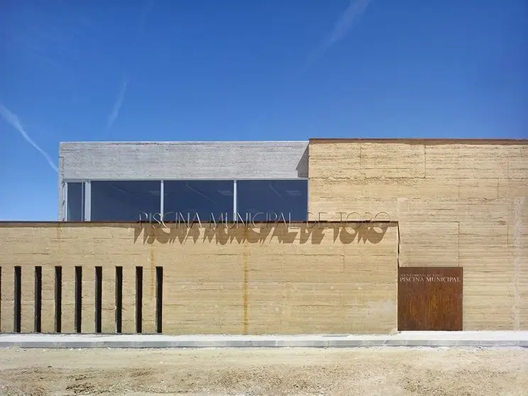 Piscina municipal Toro