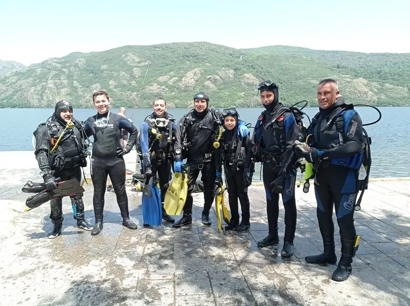 Submarinistas en el Lago de Sanabria