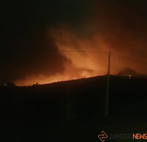 Incendio en plena Sierra de la Culebra. Foto Marcos Vicente