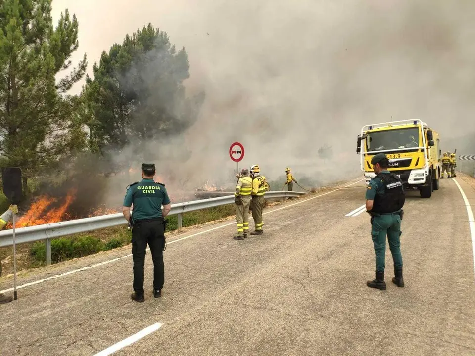 Imágenes del incendio en Sierra de la Culebra. Fotografía: GC