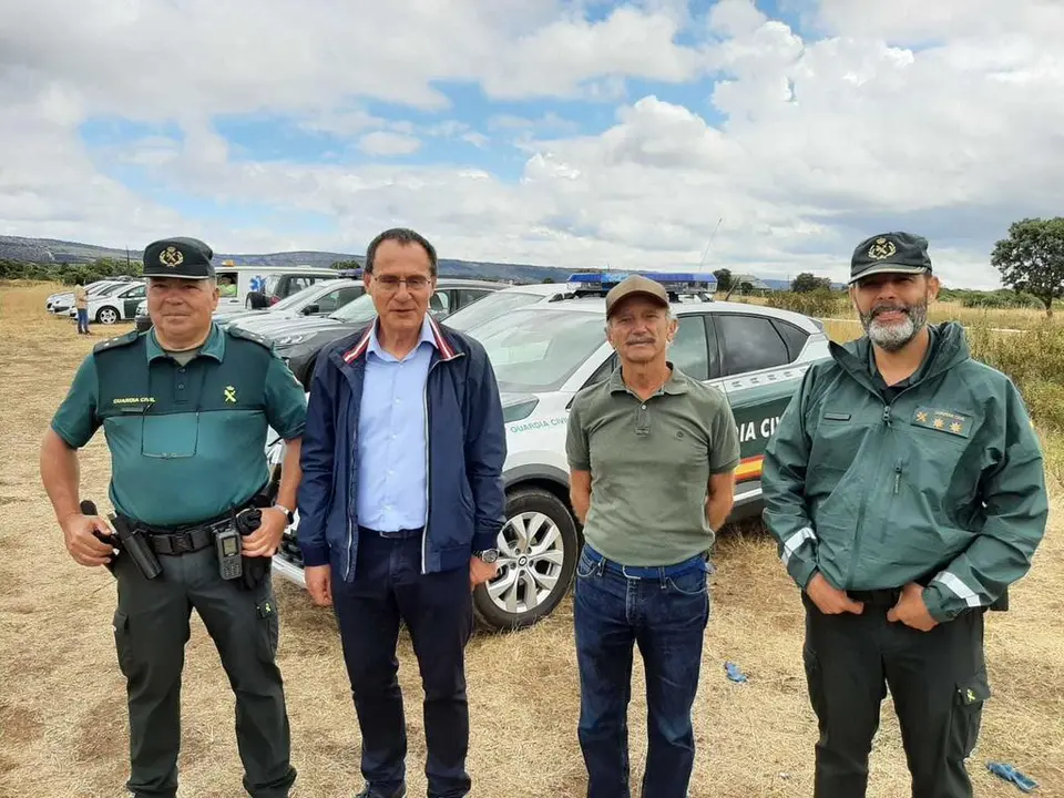 Ángel Blanco junto al jefe del Área de Actuaciones Forestales del MITECO, Eduardo del Palacio