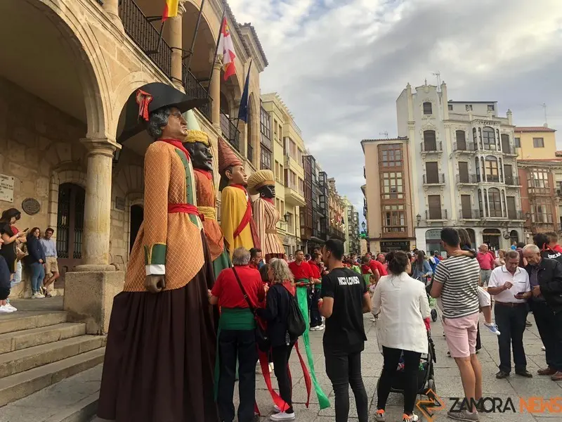 Desfile de peñas (13)