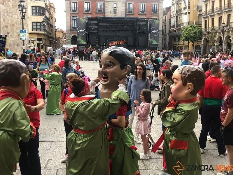Desfile de peñas (15)