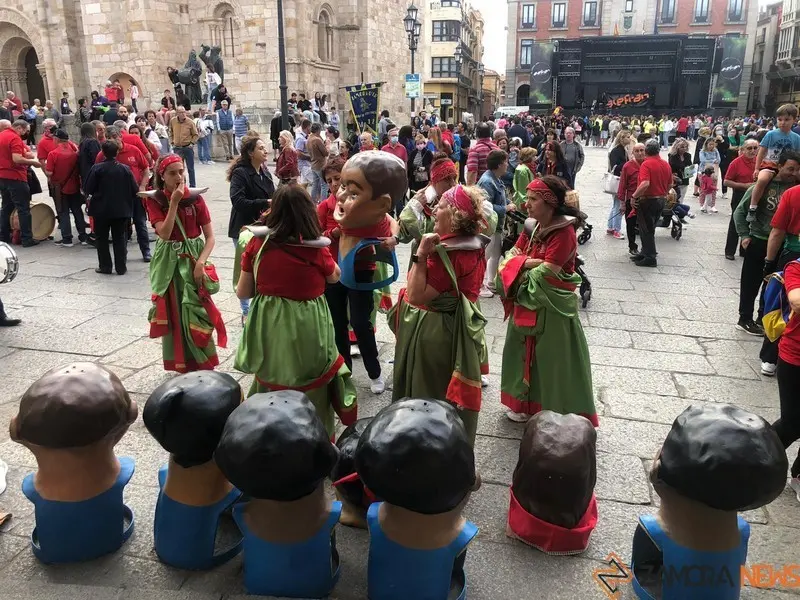 Desfile de peñas (17)