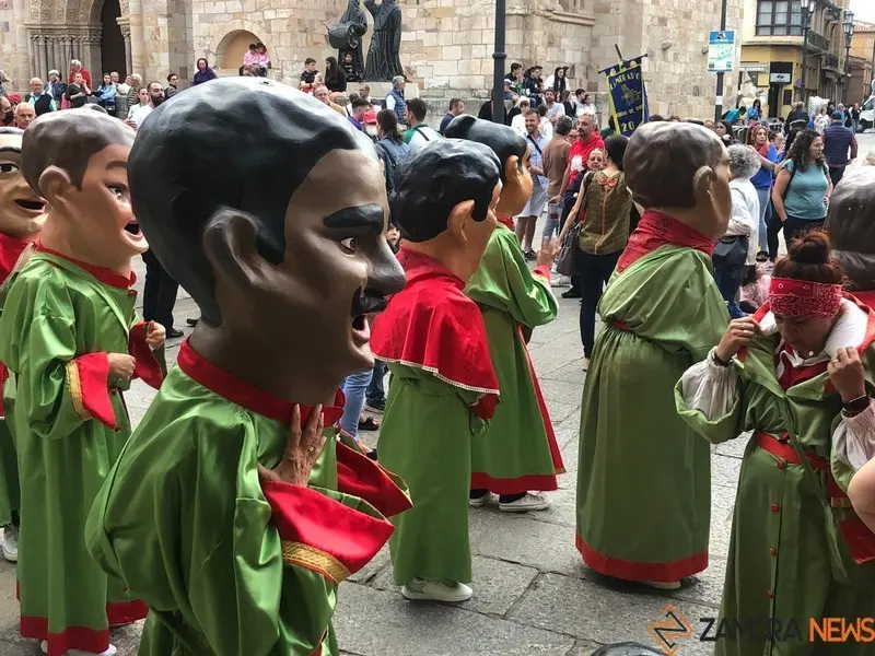 Desfile de peñas (20)