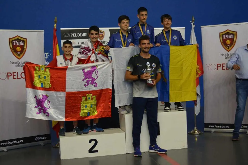 Podio Castilla y León Campeonato España frontenis