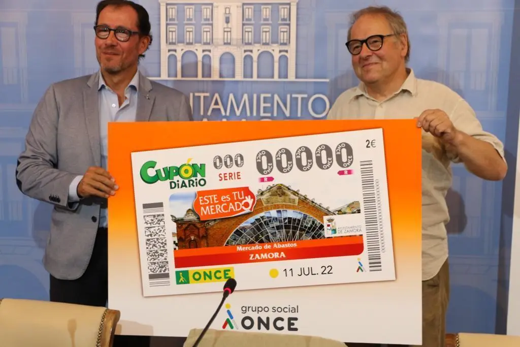Presentación del cupón diario de la ONCE con la imagen del Mercado de Abastos