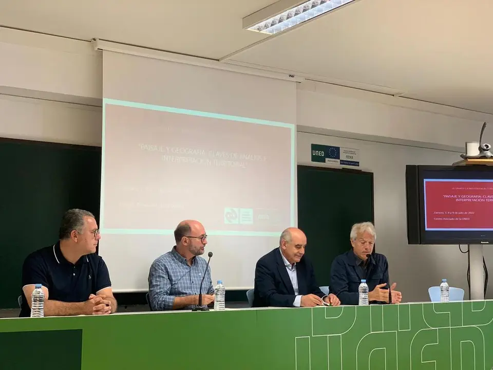 UNED