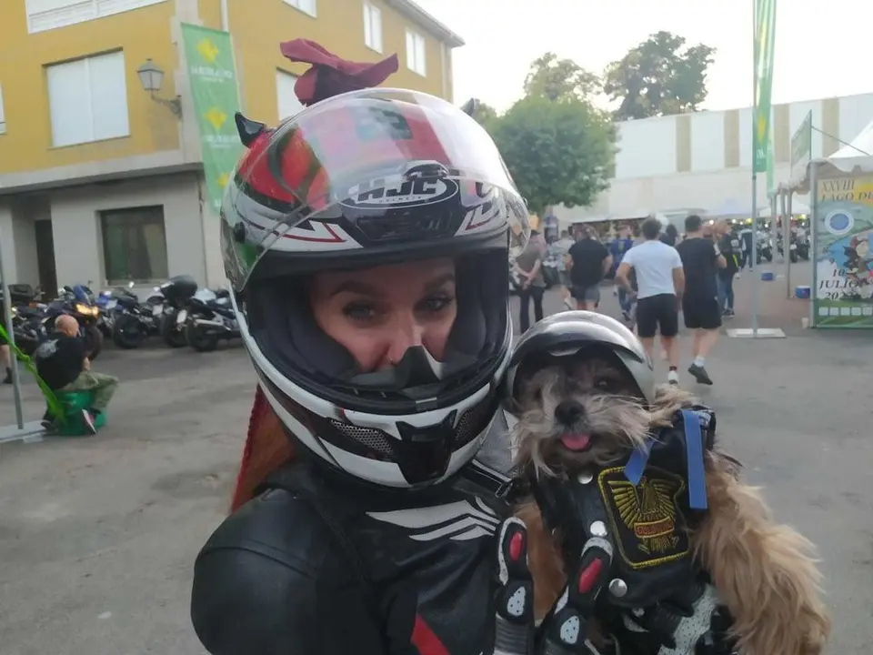 Diva ha sido una de las más fotografiadas de la jornada, la perrita de Matías asiduo a esta concentración volvió a ser protagonista de esta Sanabria terapéutica del 2022