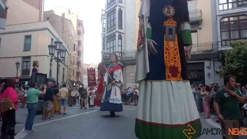 Desfile gigantes (7)