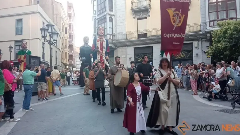 Desfile gigantes (9)