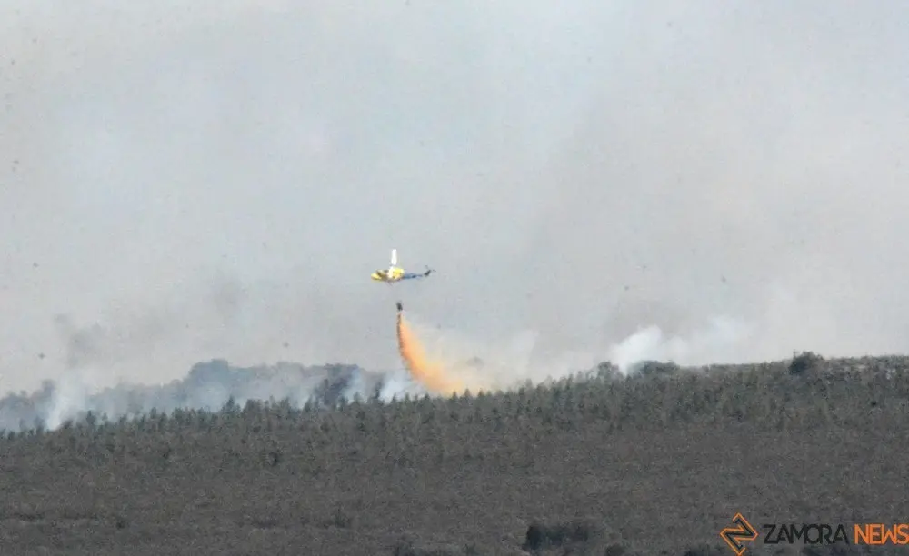 helicóptero en descarga