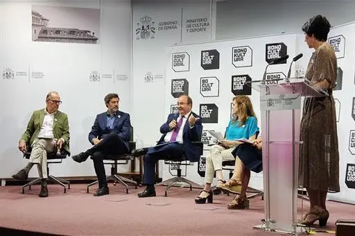 El ministro de Cultura y Deporte, Miquel Iceta, interviene durante el acto de presentación del Bono Cultural Joven