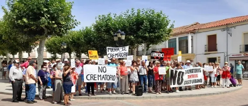 Manifestación contra el crematorio en Fuentesaúco