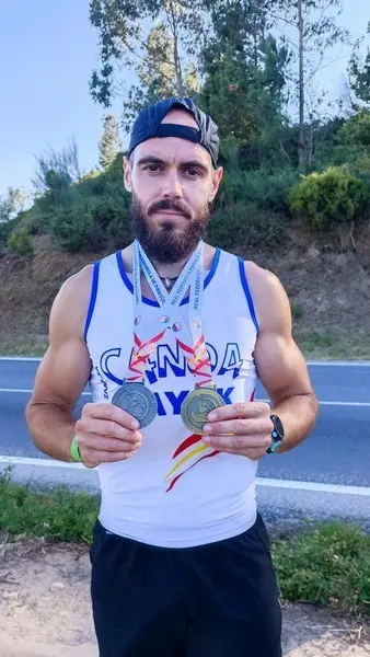 Javier Pedreruelo luce medalla