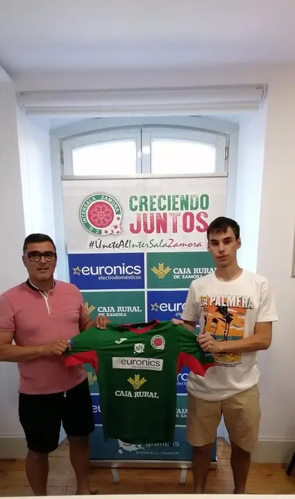 Fichaje de Ricardo Oterino