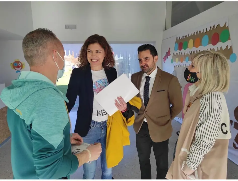 delegada territorial  junto al gerente del ECyL