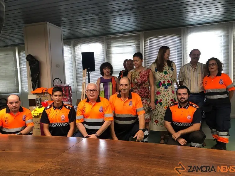 Entrega de material a Protección Civil Zamora