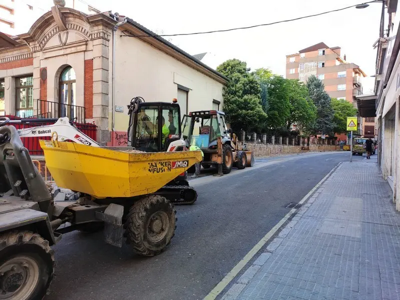 Obras en el entorno del colegio Arias Gonzalo