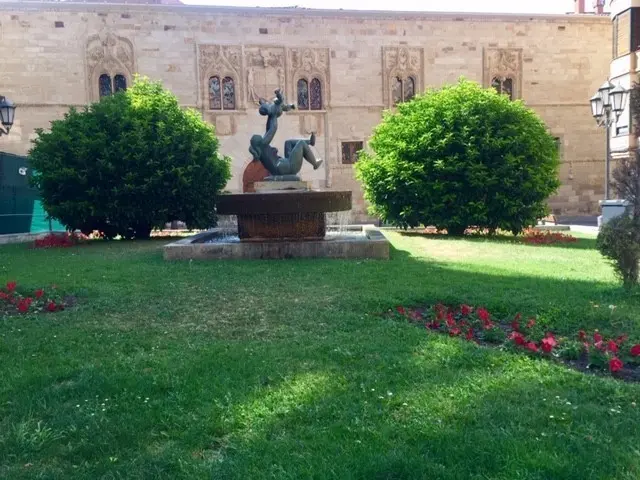 Palacio de los Momos