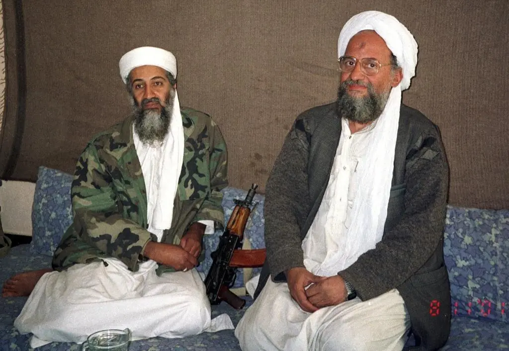 Ayman al Zawahiri junto al también fallecido y anterior líder de Al Qaeda, Osama Bin Laden