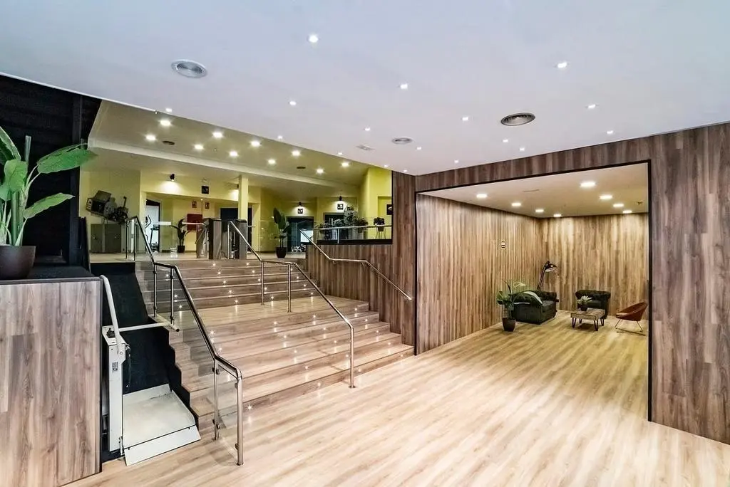Instalaciones del nuevo gimnasio Sparta Sporte Center en el antiguo local del Multicines Zamora