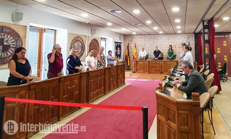Sesión plenaria en el Ayuntamiento de Benavente. Foto Interbenavente
