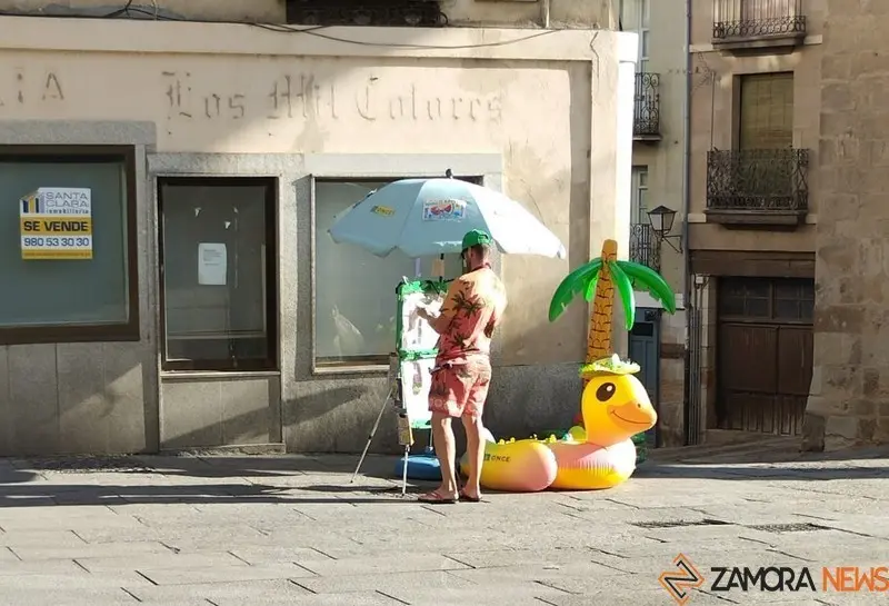 El vendedor "playero" de la ONCE