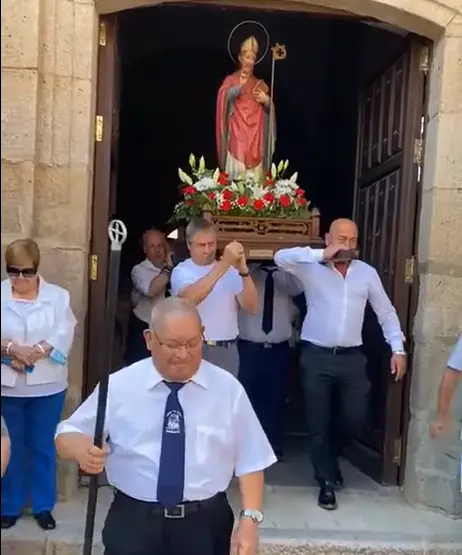 Salida de la imagen de San Agustín de Fermoselle. Fotografía AMV