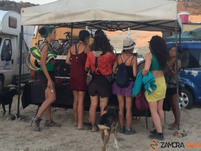 Fiesta 'rave' en Argusino