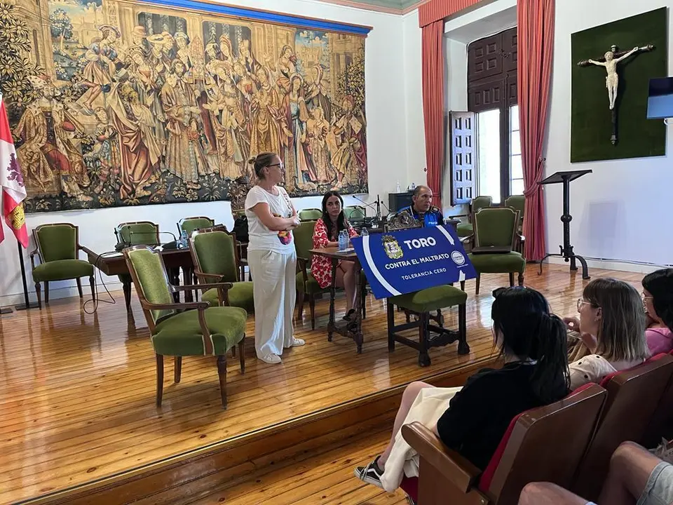 "Equipo Violeta"