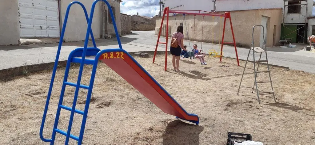 Parque infantil, imagen cedida por la Asociación Fresno de Sayago