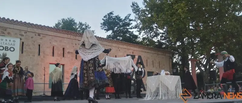 El grupo Surco puso en escena una boda charra