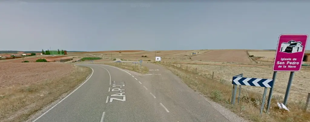 Entrada a El Campillo desde Almendra