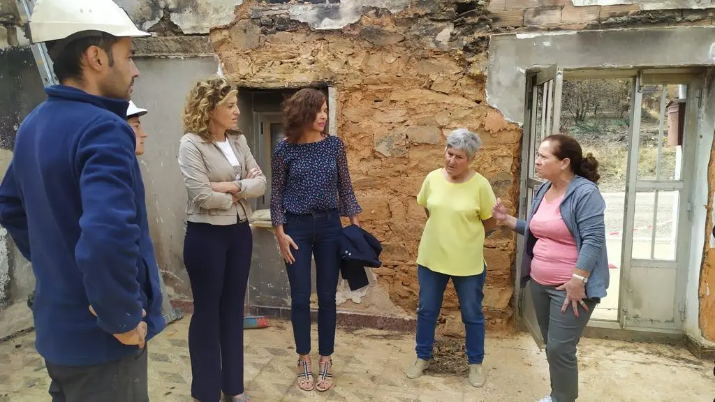 Visita de la directora general de Vivienda, María Pardo